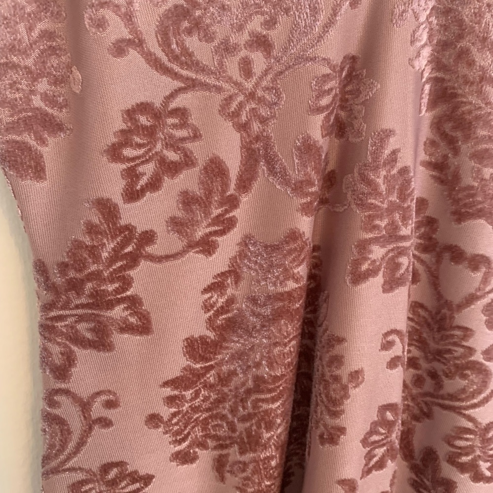 Bodycon Velvet midi dress - Picture 3 of 5